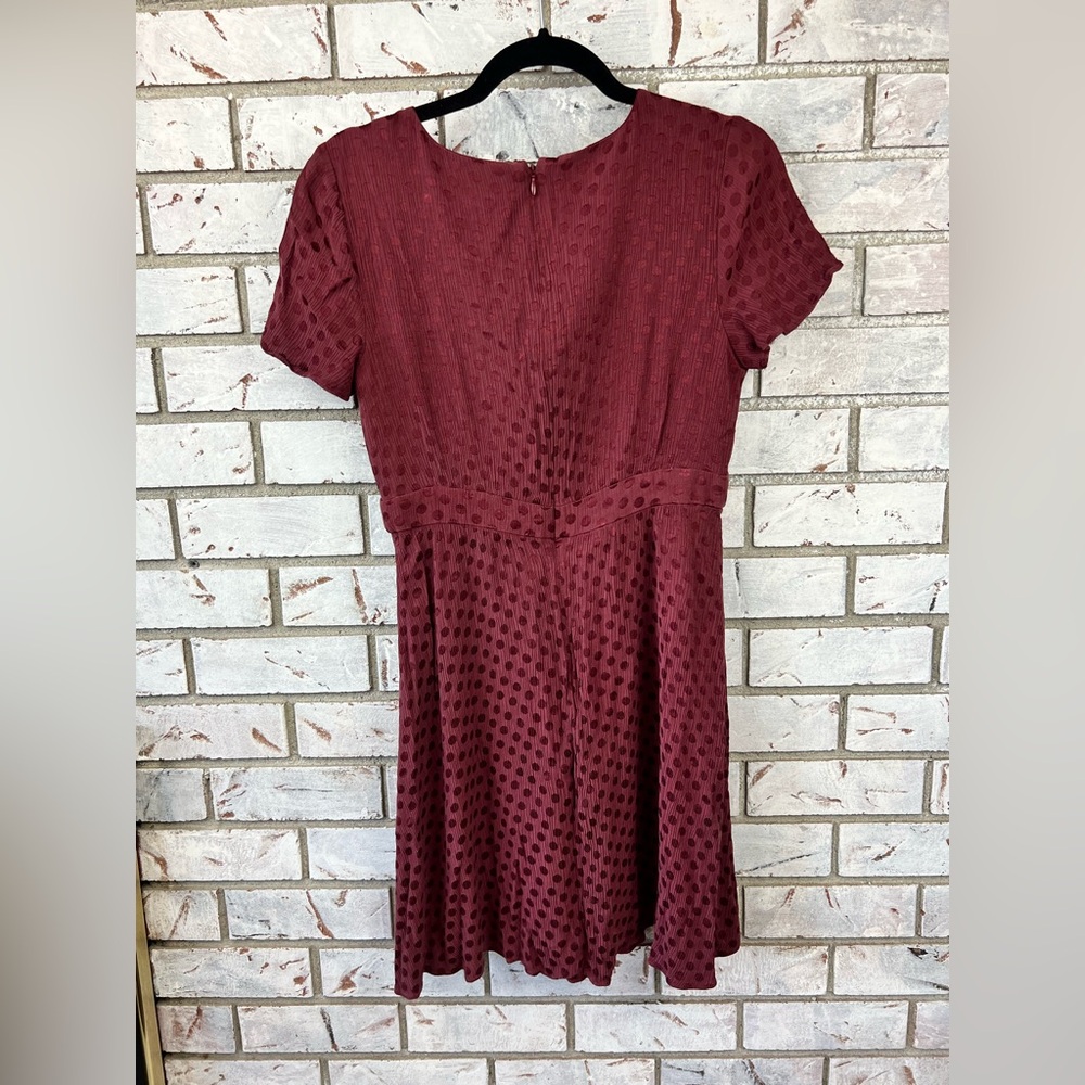 Madewell | V-Neck Fit-and-Flare Dress in Dot Jacquard - Picture 7 of 9